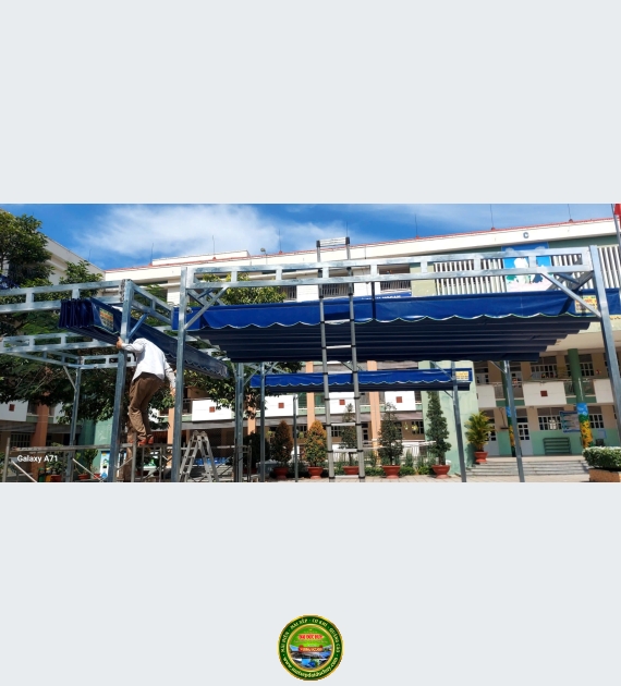 Thi công mái xếp cho trường học 